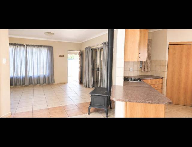 3 BEDROOM HOUSE FOR SALE IN SECUNDA